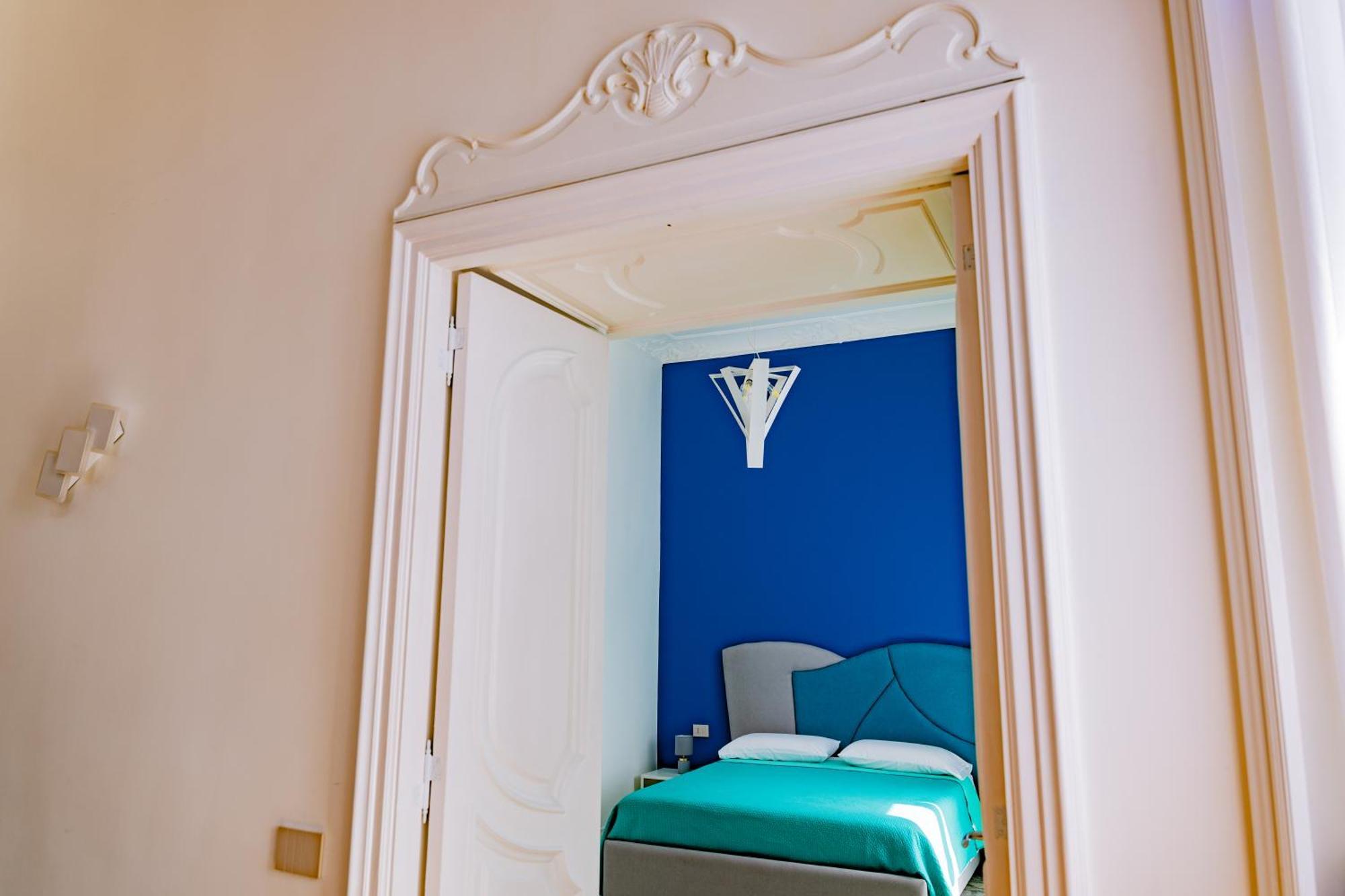Pama Luxury & * Napoli